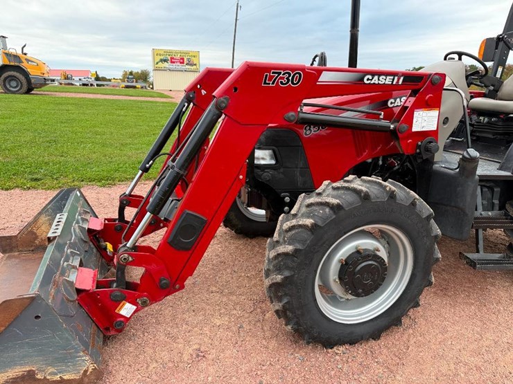 case-ih-farmall-85u-image-18