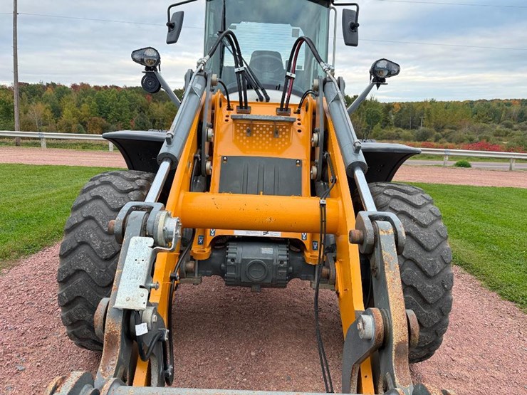 2022-liebherr-l526-image-30