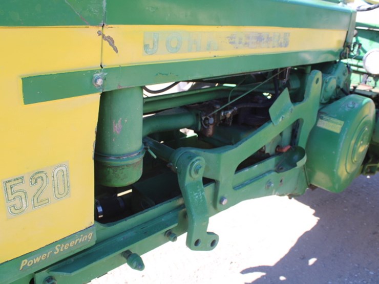 john-deere-520-image-16