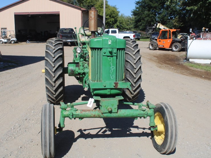 john-deere-520-image-3