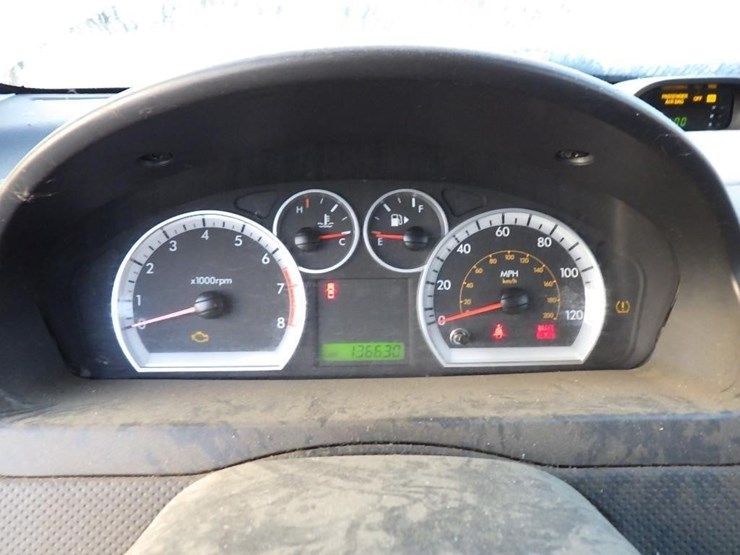 2011-chevrolet-aveo-lt-sedan-image-19