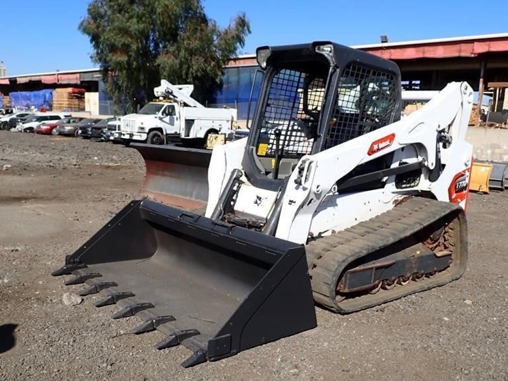 2023-bobcat-t770-image-1