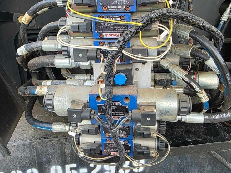 2015-jlg-800aj-image-6
