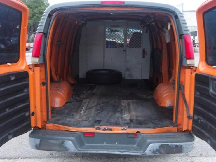 1998-chevrolet-express-3500-image-14