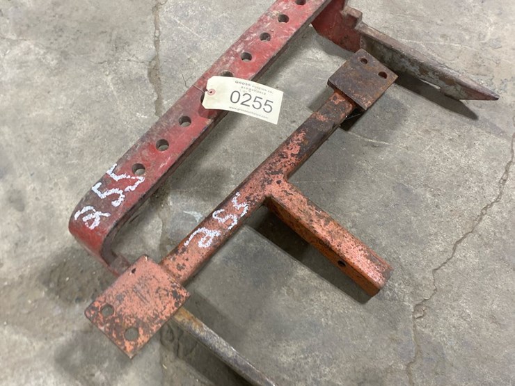 #255-•-ih-2-point-hitch-image-1