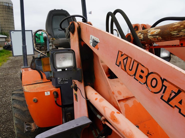 2005-kubota-r520s-image-18