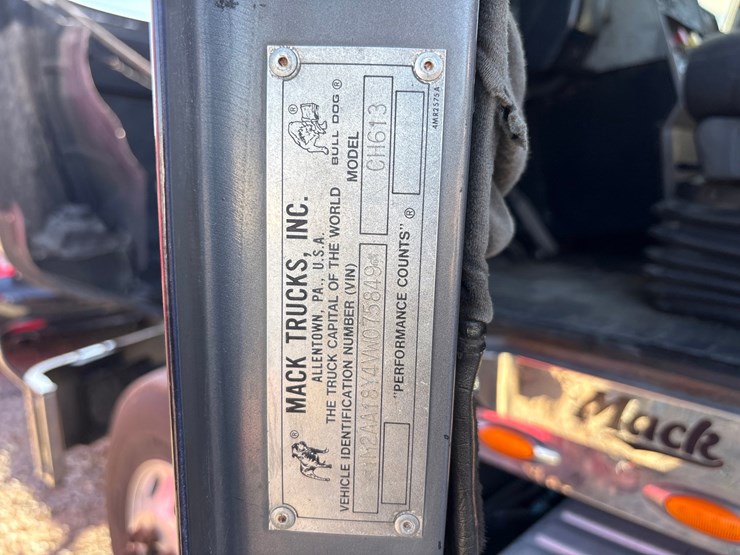 1997-mack-ch613-image-88