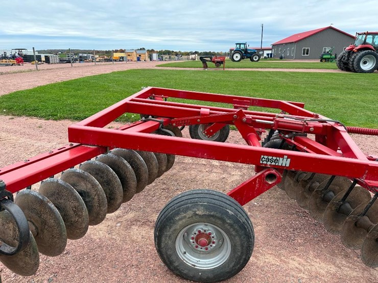 case-ih-3800-image-28