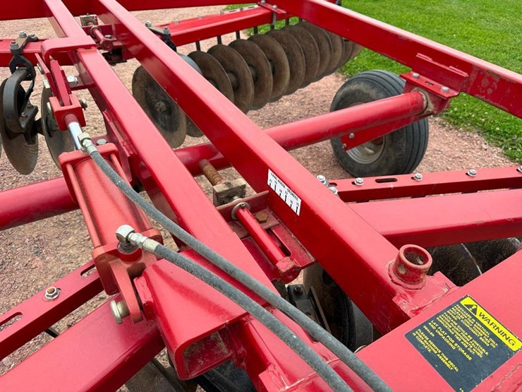 case-ih-3800-image-23
