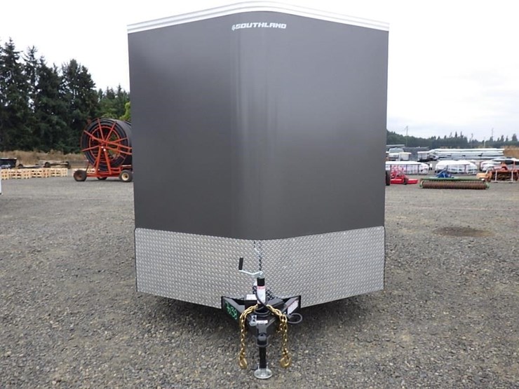 2027-royal-lcht35-7.516v-86-t/a-enclosed-trailer-image-2