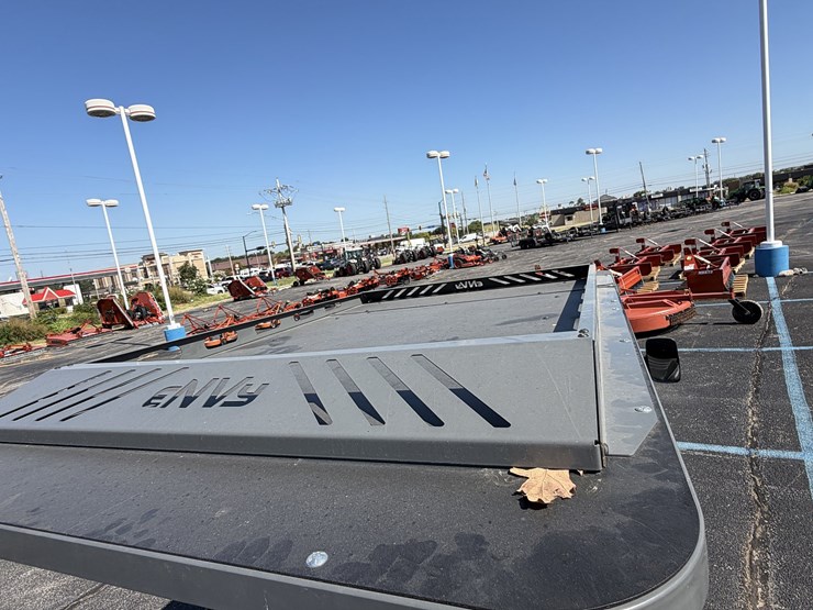 envy-nv4-neighborhood-vehicle-image-11