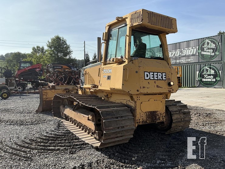 2005-deere-700h-lgp-image-2