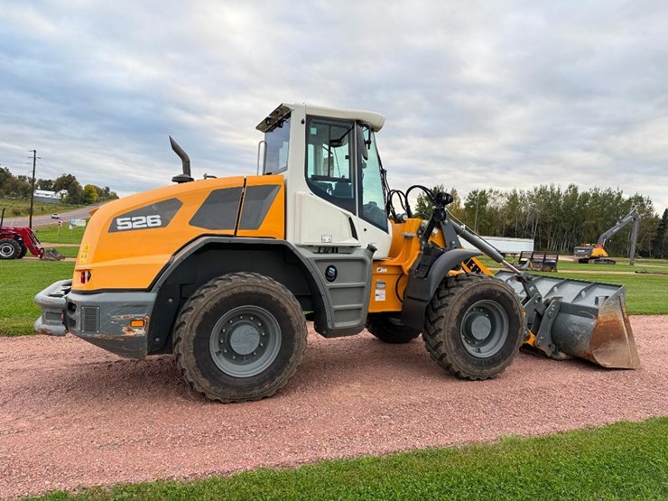 2022-liebherr-l526-image-4