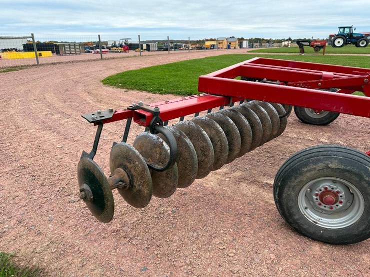 case-ih-3800-image-25