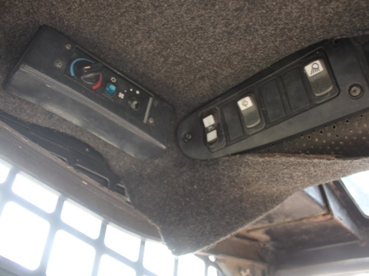 john-deere-260-image-24