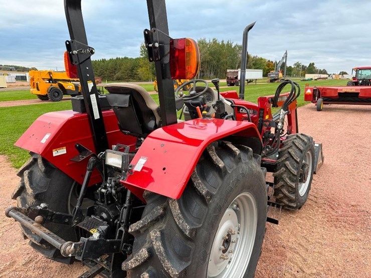 case-ih-farmall-85u-image-27