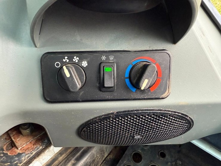 bobcat-t590-image-44