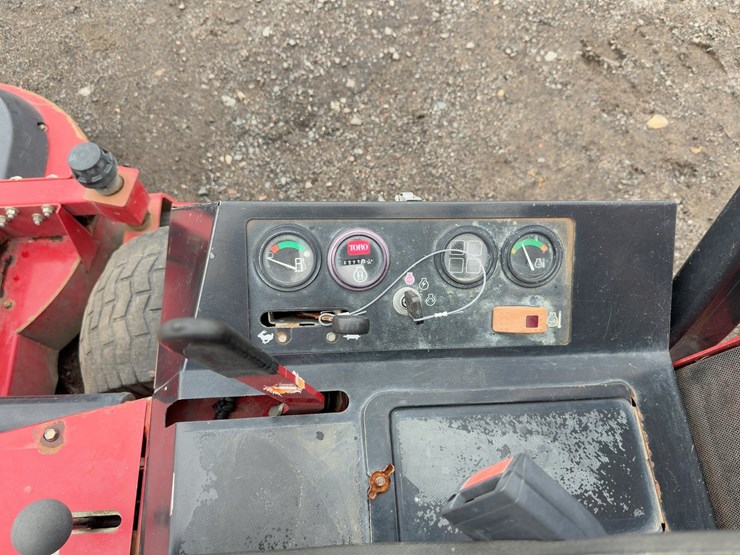 toro-groundsmaster-328d-image-14
