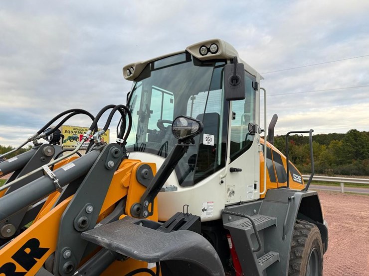 2022-liebherr-l526-image-14