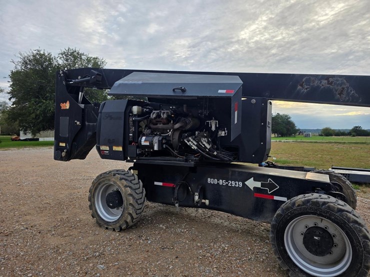 2015-jlg-800aj-image-32