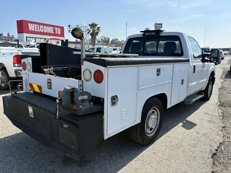 2015-ford-f250-image-3