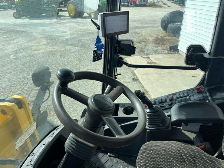 2021-deere-324l-image-7