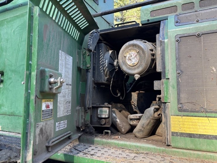 2013-deere-2454d-image-28