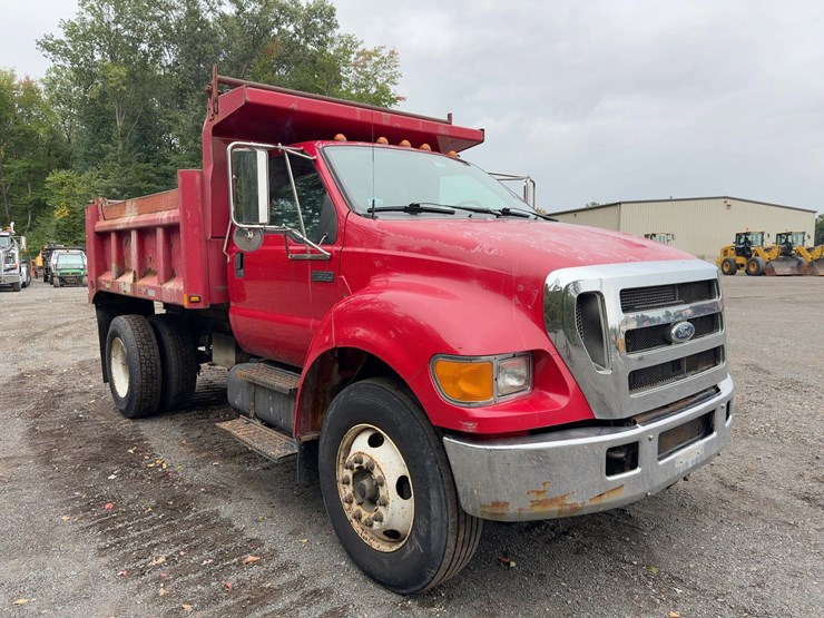 2004-ford-f650-xlt-image-7