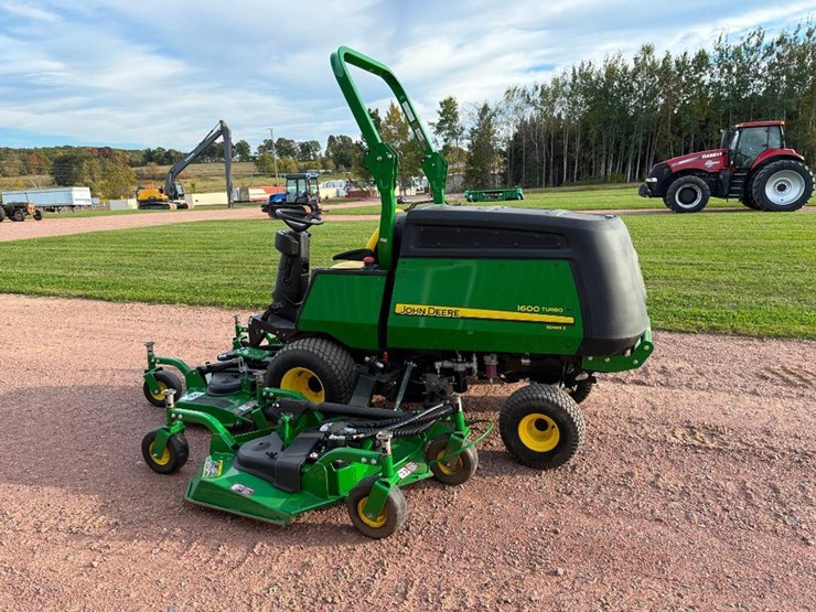 2016-john-deere-1600-turbo-image-6