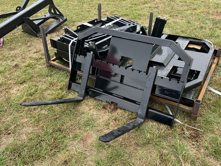 #134-•-skid-steer-ding-fork-image-1