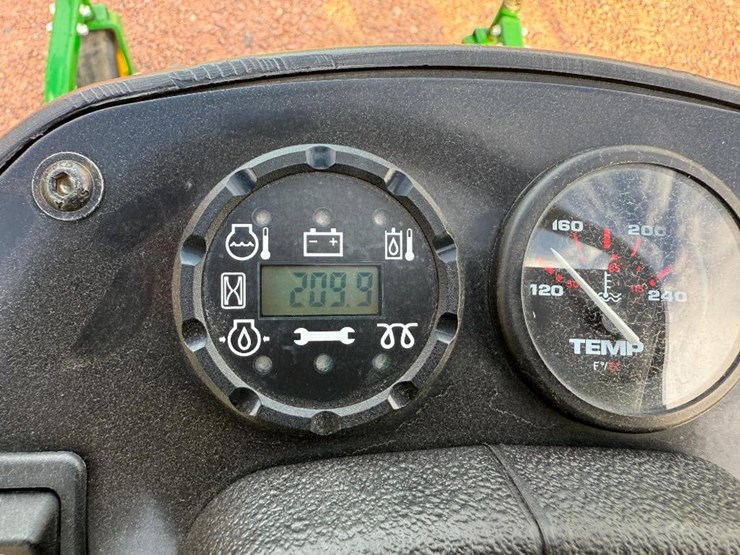 2016-john-deere-1600-turbo-image-40