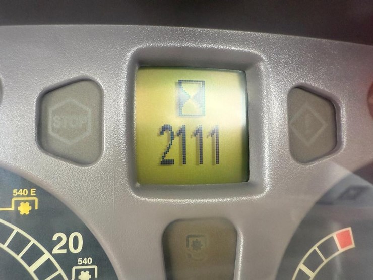 case-ih-farmall-85u-image-67
