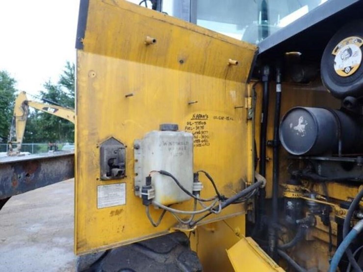2014-deere-544k-image-63