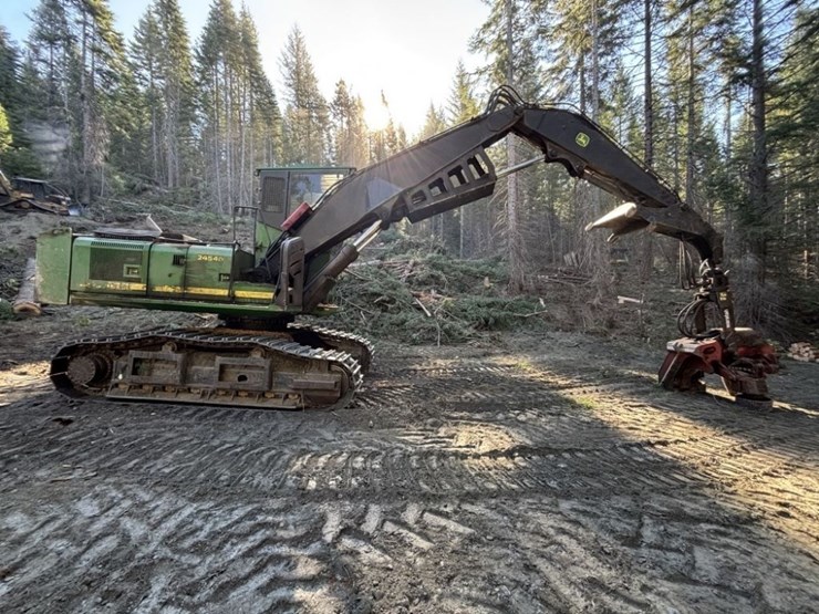 2013-deere-2454d-image-6