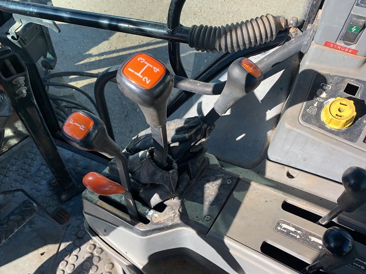 new-holland-7740-image-32