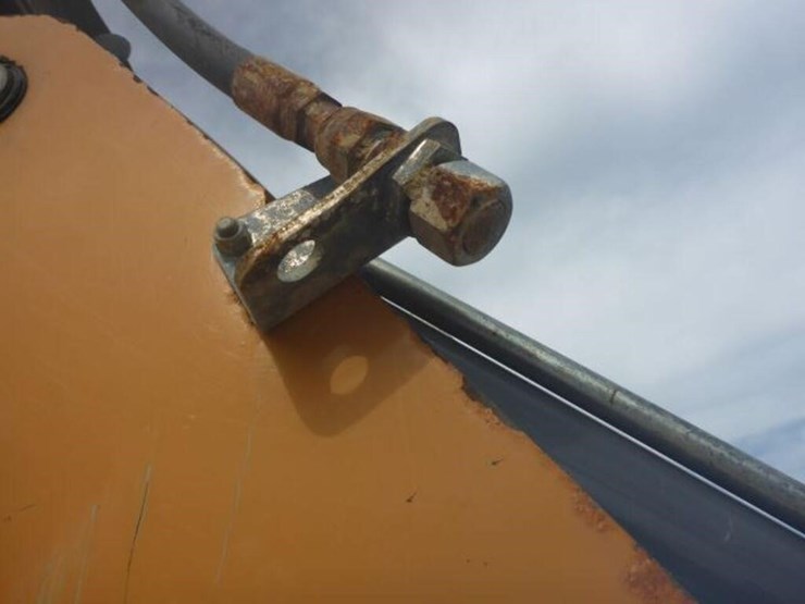 2012-case-580sn-wt-image-43