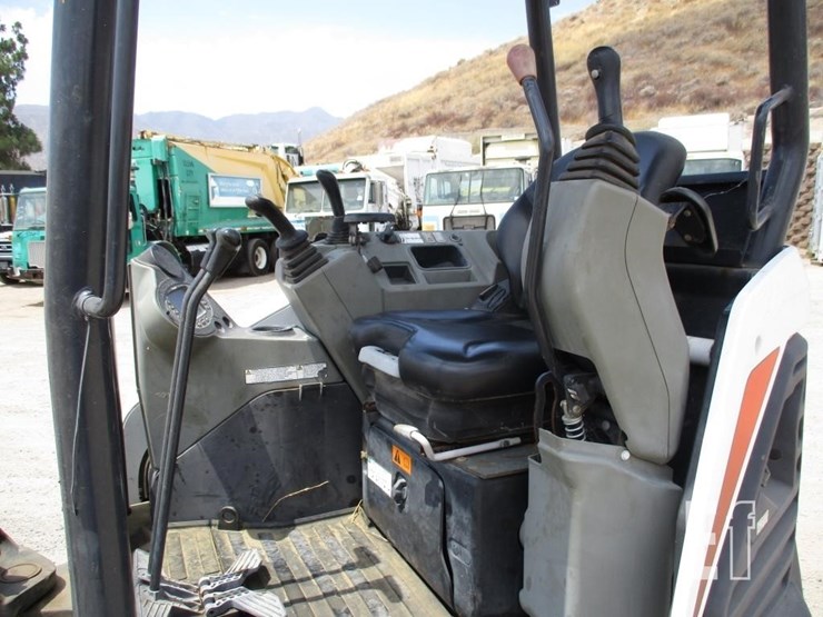 2020-bobcat-e35i-image-6