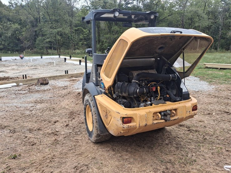 2015-deere-204k-image-20