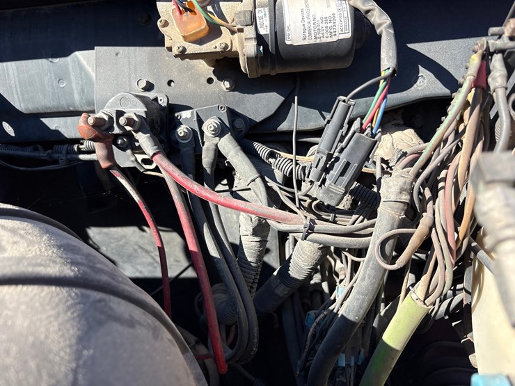 1997-mack-ch613-image-39