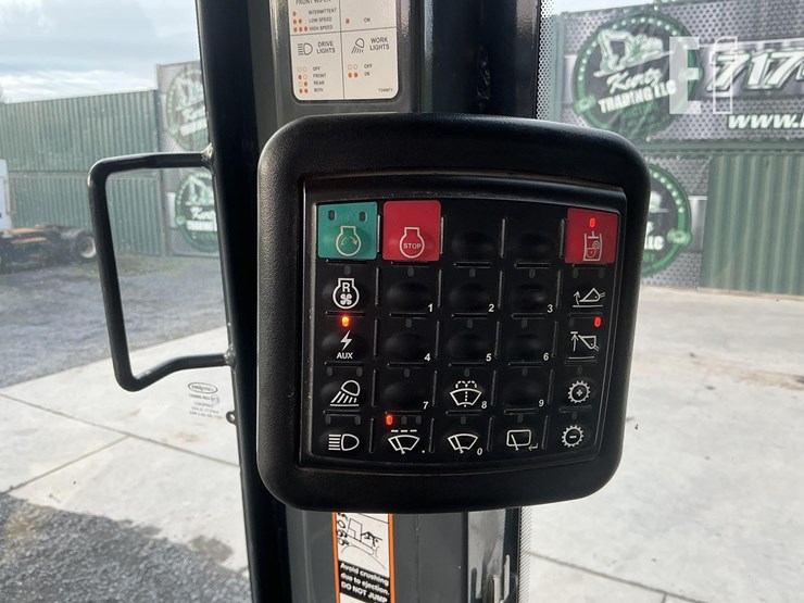 2018-deere-655k-image-15