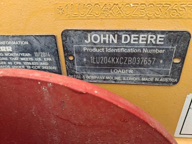2015-deere-204k-image-19
