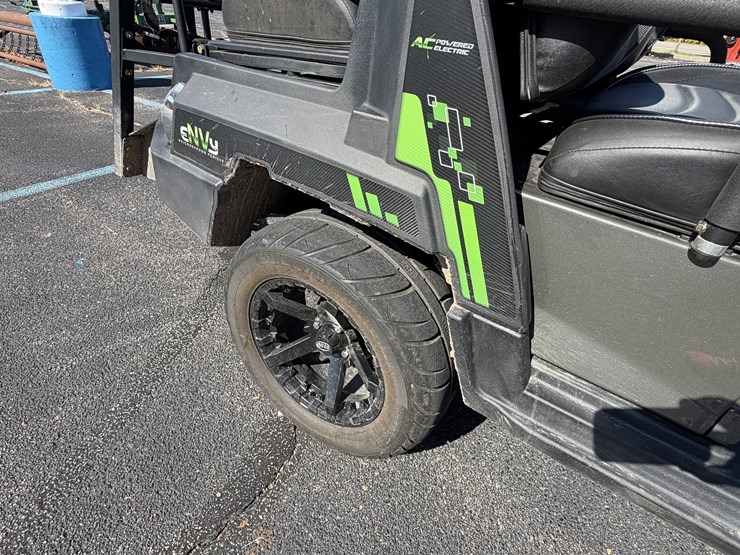 envy-nv4-neighborhood-vehicle-image-5