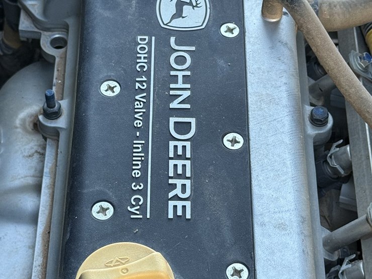 2024-john-deere-gator-image-19