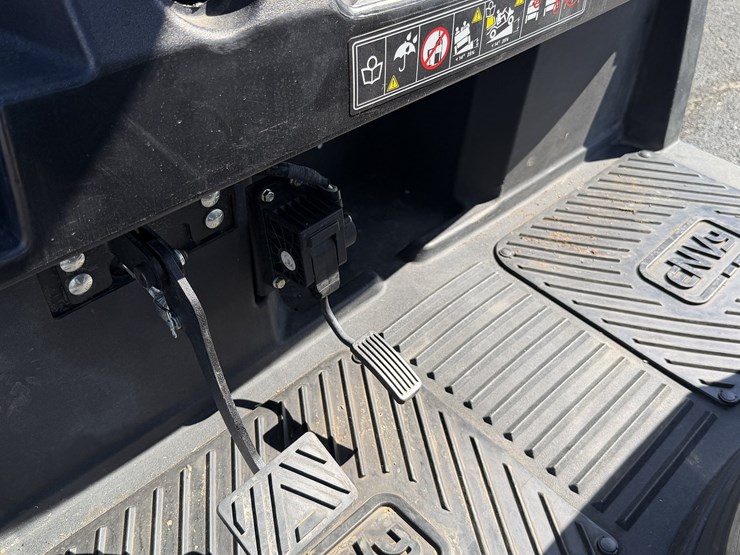 envy-nv4-neighborhood-vehicle-image-20