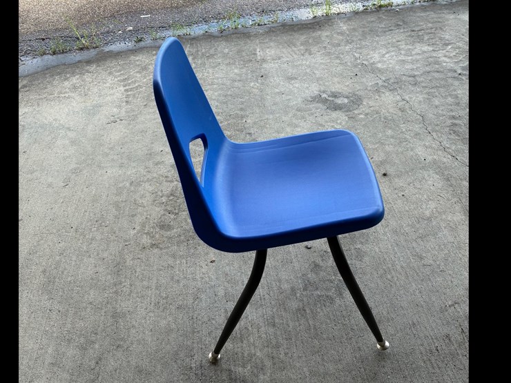 #119-•-(5)-chairs-image-3
