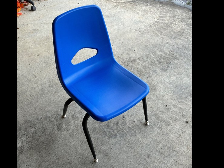 #108-•-(5)-chairs-image-1