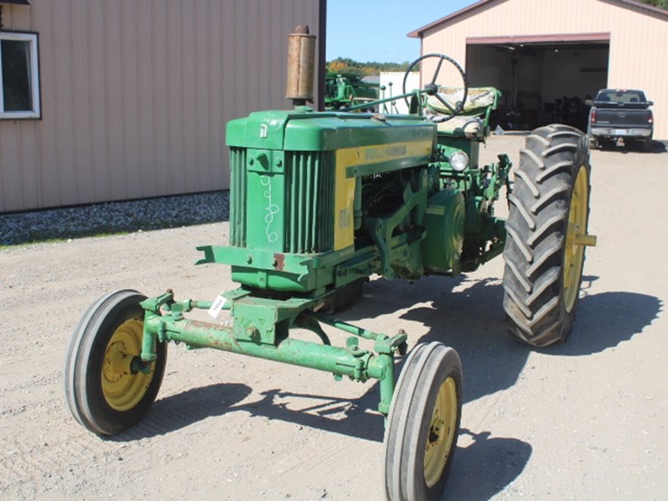 john-deere-520-image-2