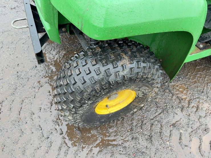 john-deere-gator-image-12