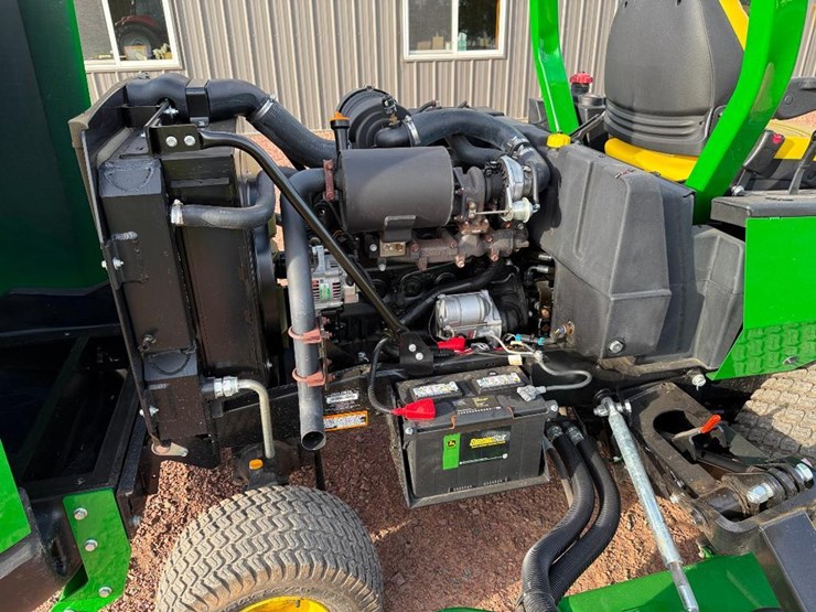 2016-john-deere-1600-turbo-image-28