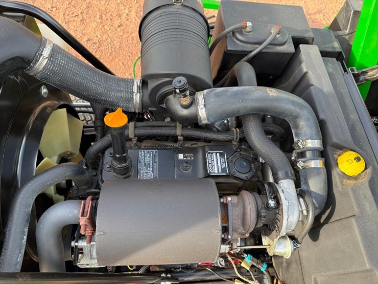 2016-john-deere-1600-turbo-image-31